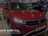 Used VW T-Roc Life 110 HP (80 kW) 2023 Red SUV