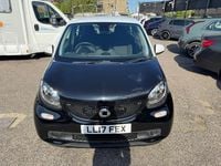 Used Smart ForFour Passion 71 HP (52 kW) 2017 White Hatchback