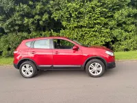 Used Nissan Qashqai Acenta 117 HP (86 kW) 2012 Red SUV