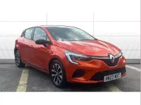 Used Renault Clio Evolution 143 HP (105 kW) 2023 Orange Hatchback