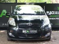 Używany Toyota Yaris 2011 Czarny Hatchback