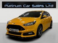 Usado Ford Focus ST 185 CV (136 kW) 2017 Amarillo Utilitario