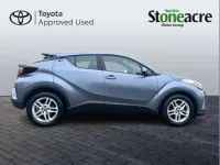 Używany Toyota C-HR 122 KM (89 kW) 2023 Szary SUV