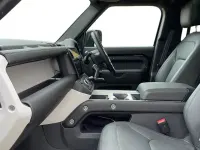 Used Land Rover Defender HSE Dynamic 350 HP (257 kW) 2025 Santorini black Estate