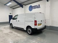 Used Vauxhall Vivaro S 120 HP (88 kW) 2024 White MPV
