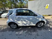 Used Toyota iQ 2010 White Hatchback
