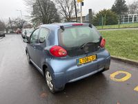 Used Toyota Aygo 67 HP (49 kW) 2008 Blue Hatchback