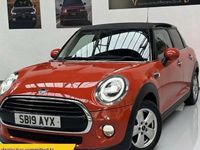 Begagnad Mini Cooper Classic 136 HK (100 kW) 2019 Orange Halvkombi