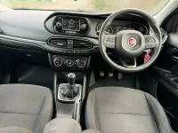 Used Fiat Tipo Lounge 95 HP (69 kW) 2017 Red Hatchback