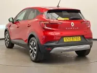 Używany Renault Captur Evolution 142 KM (104 kW) 2023 Czerwony SUV