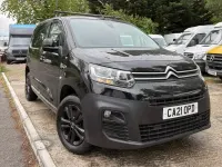 Usado Citroën Berlingo 130 HP (95 kW) 2021 Preto Monovolume