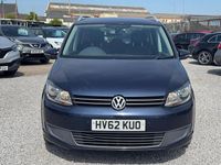 Usado VW Touran SE 105 HP (77 kW) 2012 Azul Monovolume
