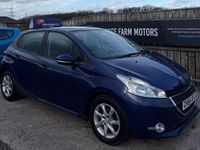 Gebraucht Peugeot 208 Active 115 PS (84 kW) 2014 Blau Kleinwagen