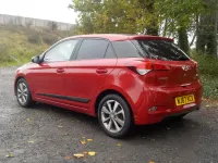 Używany Hyundai i20 Premium SE 84 KM (61 kW) 2017 Czerwony Hatchback