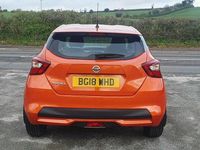 Usado Nissan Micra Acenta 90 HP (66 kW) 2018 Laranja Citadino