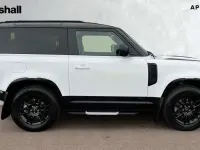 Używany Land Rover Defender Dynamic 250 KM (183 kW) 2021 Biały SUV