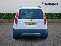 Usado Skoda Roomster Scout 90 HP (66 kW) 2015 Branco Monovolume