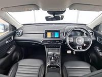 Używany MG HS Trophy 162 KM (119 kW) 2024 Srebrny SUV