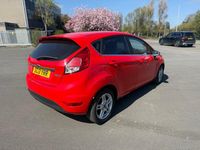 Usado Ford Fiesta Zetec 2013 Vermelho Citadino