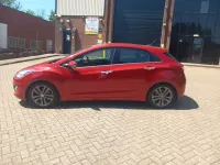 Used Hyundai i30 Premium 136 HP (100 kW) 2015 Red Hatchback