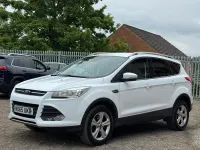 Käytetty Ford Kuga Zetec 150 HP (110 kW) 2016 Valkoinen Katumaasturi