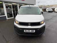 Używany Vauxhall Combo 101 KM (74 kW) 2024 Biały Van