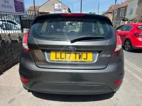 Używany Ford Fiesta Zetec 82 KM (60 kW) 2017 Szary Hatchback