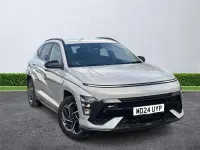 Usado Hyundai Kona N Line 141 HP (103 kW) 2024 Cinzento SUV
