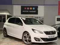 Usado Peugeot 308 GT-line 120 HP (88 kW) 2015 Branco Citadino