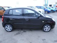 Second-hand Kia Picanto 64 CP (47 kW) 2011 Negru Hatchback