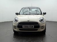 Used Mini Cooper Classic 136 HP (100 kW) 2019 White Hatchback