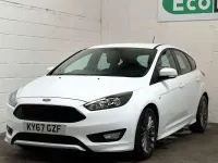 Used Ford Focus ST-Line 140 HP (102 kW) 2017 White Hatchback