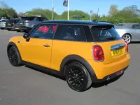 Usado Mini Cooper Hatch 2016 Laranja Citadino