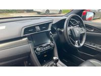 Used Honda Civic EX 129 HP (94 kW) 2017 Red Hatchback