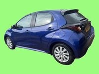 Used Toyota Yaris Hybrid 116 HP (85 kW) 2021 Blue Hatchback