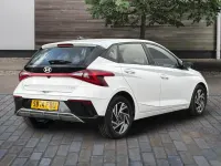Used Hyundai i20 Advanced 100 HP (73 kW) 2025 White Hatchback
