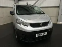 Usado Peugeot Expert 115 HP (84 kW) 2017 Prateado Van