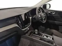 Usado Volvo XC60 Plus 250 HP (183 kW) 2025 Prateado SUV