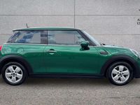 Begagnad Mini Cooper Classic 134 HK (98 kW) 2023 Grön Halvkombi
