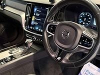 Used Volvo S60 R-Design 250 HP (183 kW) 2019 Blue Sedan