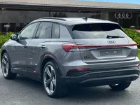 Novo Audi Q4 e-tron Black Edition 11 kW (15 HP) 2026 Cinzento SUV