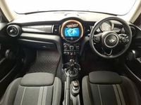 Usado Mini Cooper S Classic 192 HP (141 kW) 2020 Cinzento Citadino