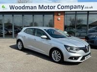 Used Renault Mégane IV Dynamique 110 HP (80 kW) 2016 Silver Hatchback