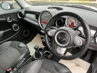 Usado Mini Cooper D Hatch 2009 Blanco Utilitario
