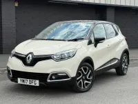 Used Renault Captur Dynamique 90 HP (66 kW) 2017 Cream SUV