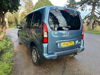 Begagnad Citroën Berlingo Feel 2018 Blå Minibuss