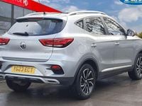 Usado MG ZS Exclusive 111 CV (81 kW) 2023 Plateado SUV