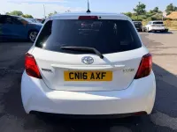 Used Toyota Yaris 69 HP (50 kW) 2016 White Hatchback