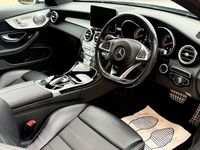 Begagnad Mercedes C250 AMG Line Premium Plus 204 HK (150 kW) 2017 Vit Sportkupé