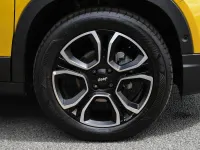 Used Jeep Avenger Summit 100 HP (73 kW) 2025 Yellow SUV